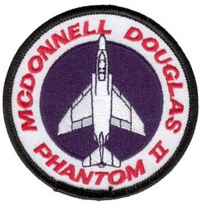 Фото нашивки истреби́теля-бомбардиро́вщика McDonnell Douglas F-4 Phantom II