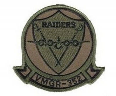 Фото нашивки VMGR-352 Raiders